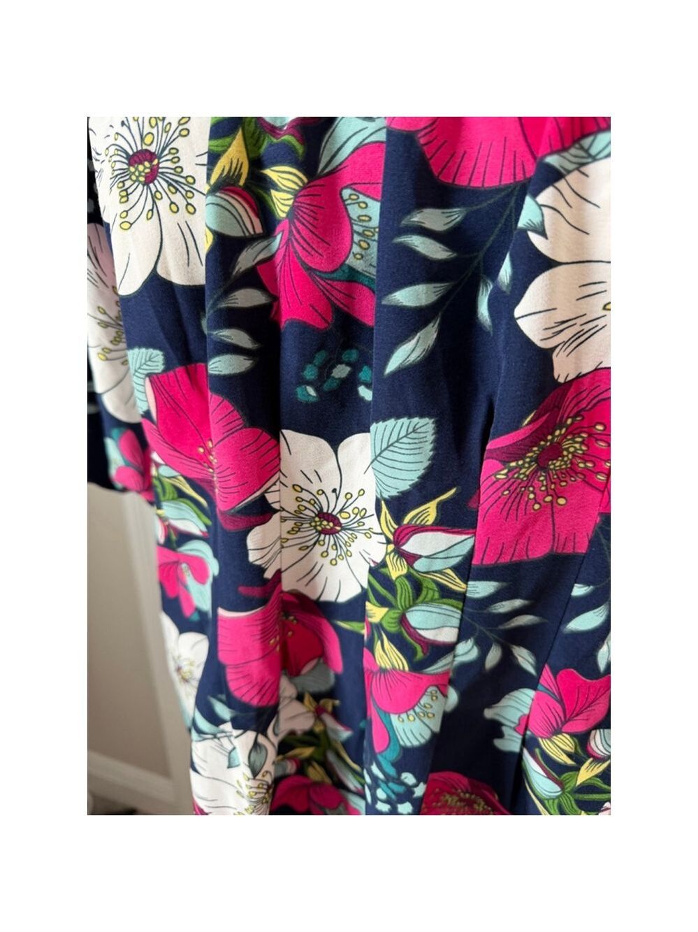 Milk & Honey Navy Floral Off-Shoulder Blouse 2X - Picture 8 of 8